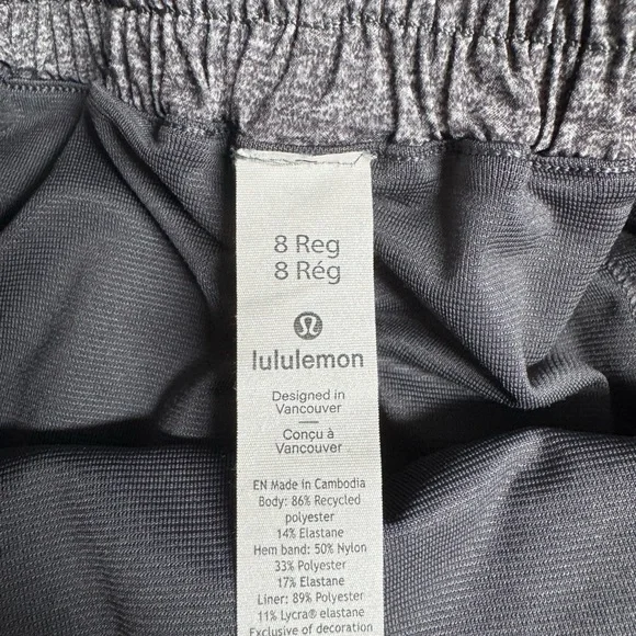 lululemon hotty hot shorts 2.5” - Picture 3 of 8